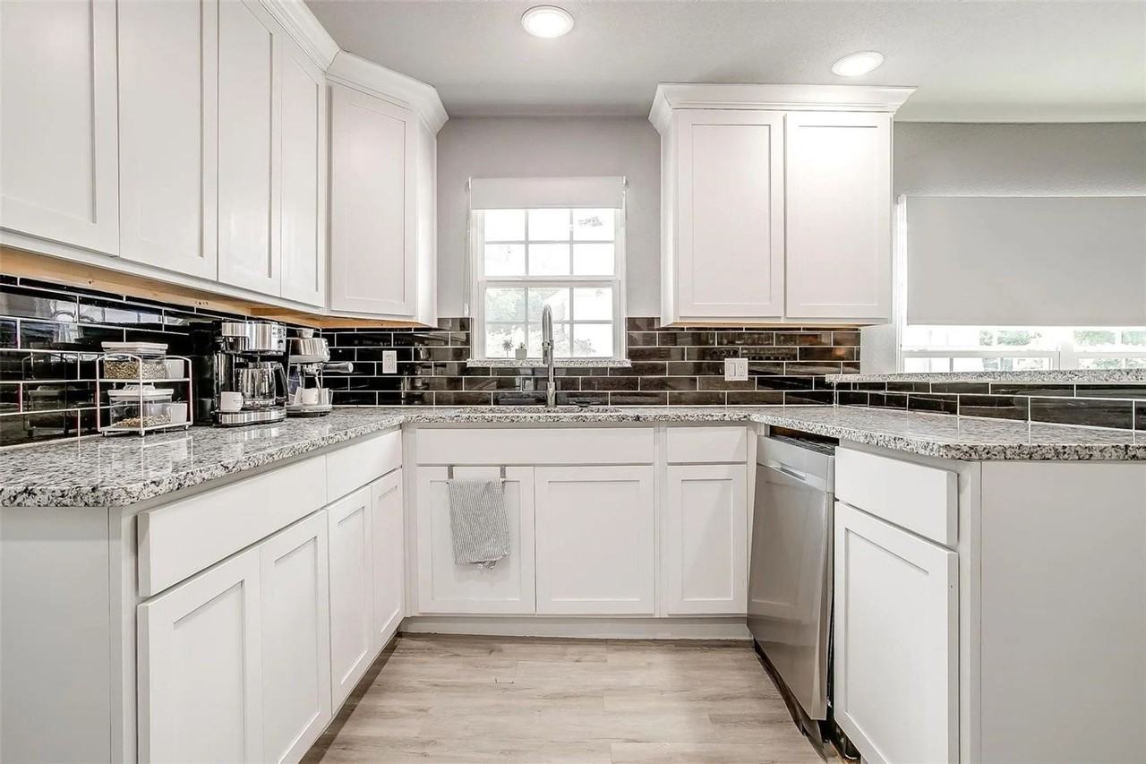 1044 E Ramsey Ave - Photo 6 of 18
