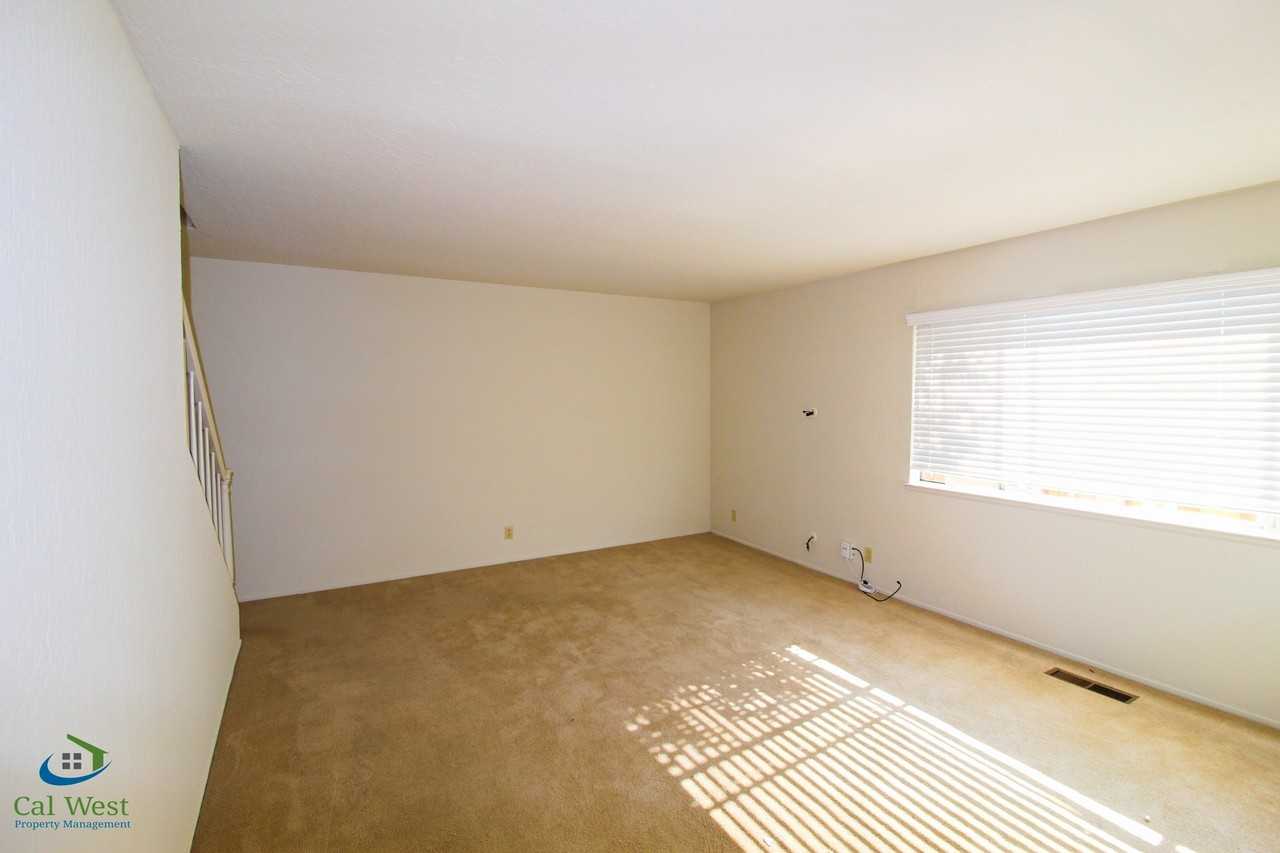 5684 Chesbro Ave - Photo 3 of 12