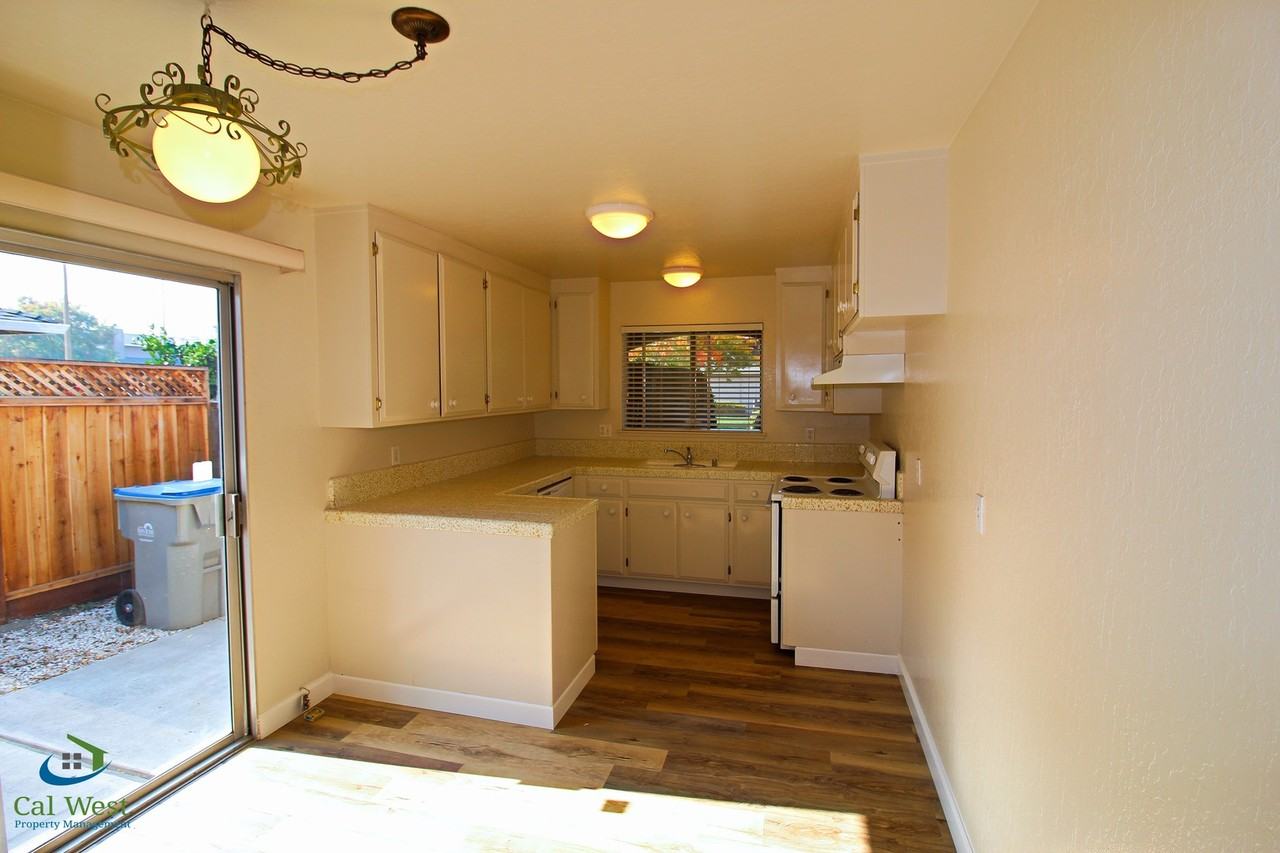 5684 Chesbro Ave - Photo 5 of 12