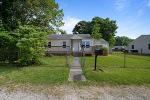 featured image of 2932 Mars St