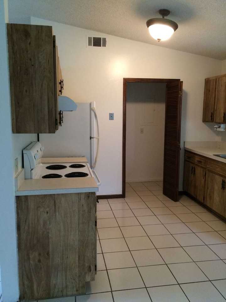 153 Bayamo Ave Ne - Photo 2 of 14