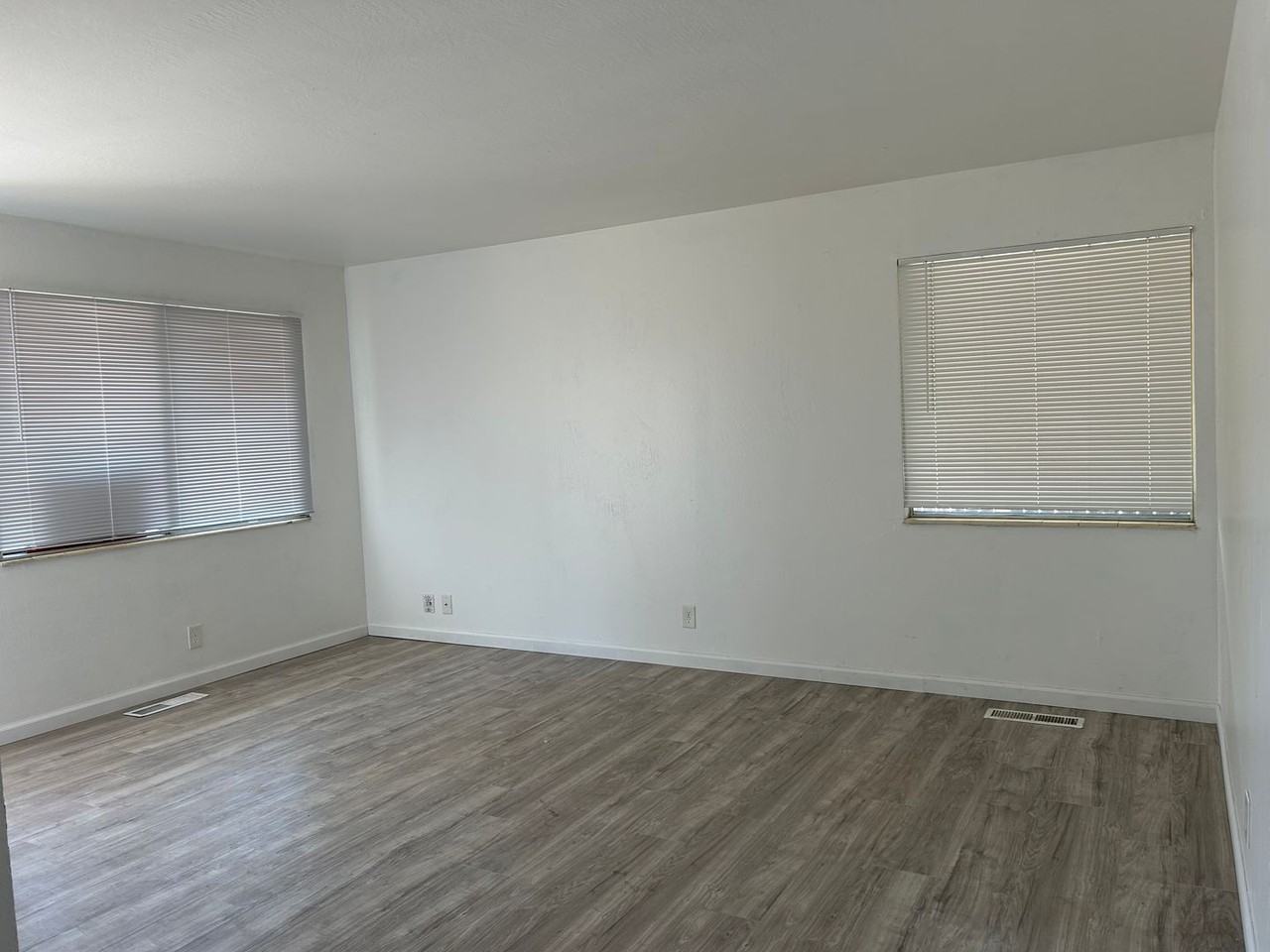 1935 Helena Ave - Photo 2 of 8