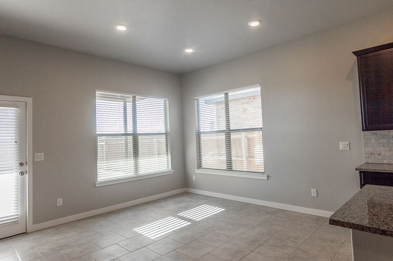 2706 Viola Ave - Photo 3 of 21