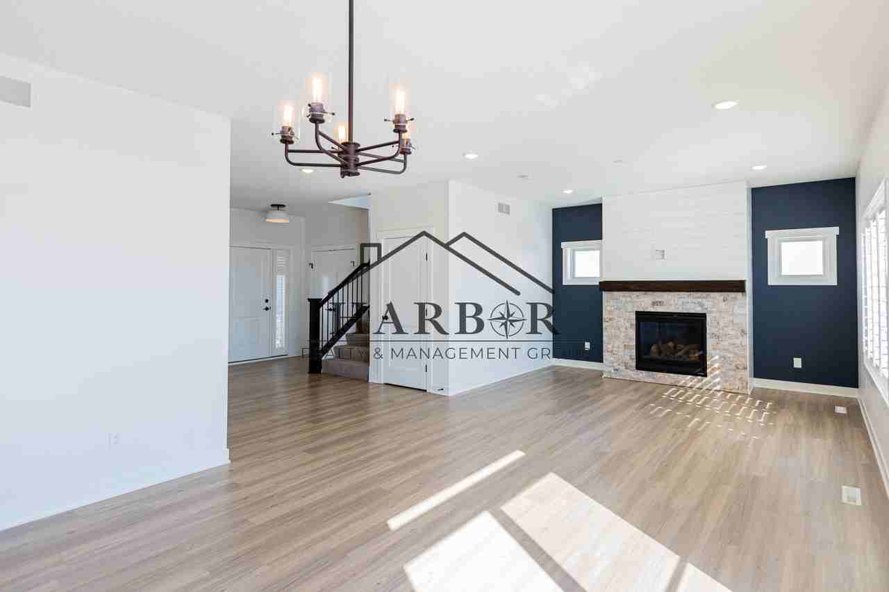 4144 Genevieve Ln Nw - Photo 7 of 38