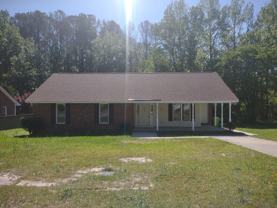 643 Folkstone Rd - Photo 1 of 1