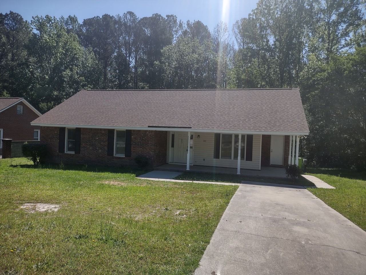 643 Folkstone Rd - Photo 2 of 26