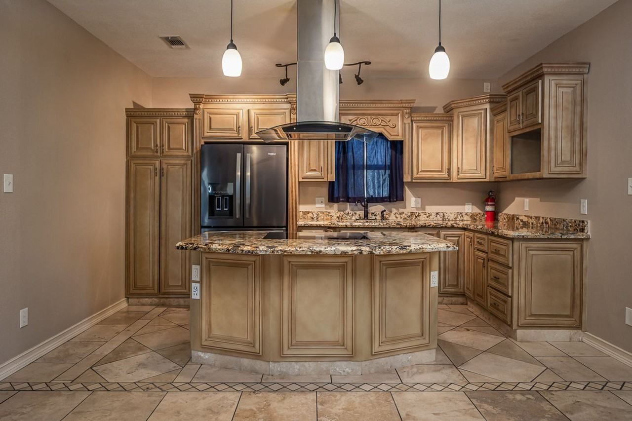 101 Margaret Ln - Photo 7 of 16