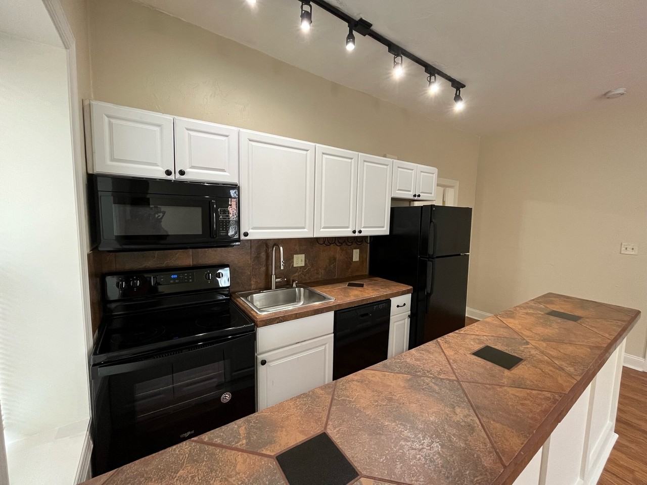 Thomas 6733 - Photo 6 of 17