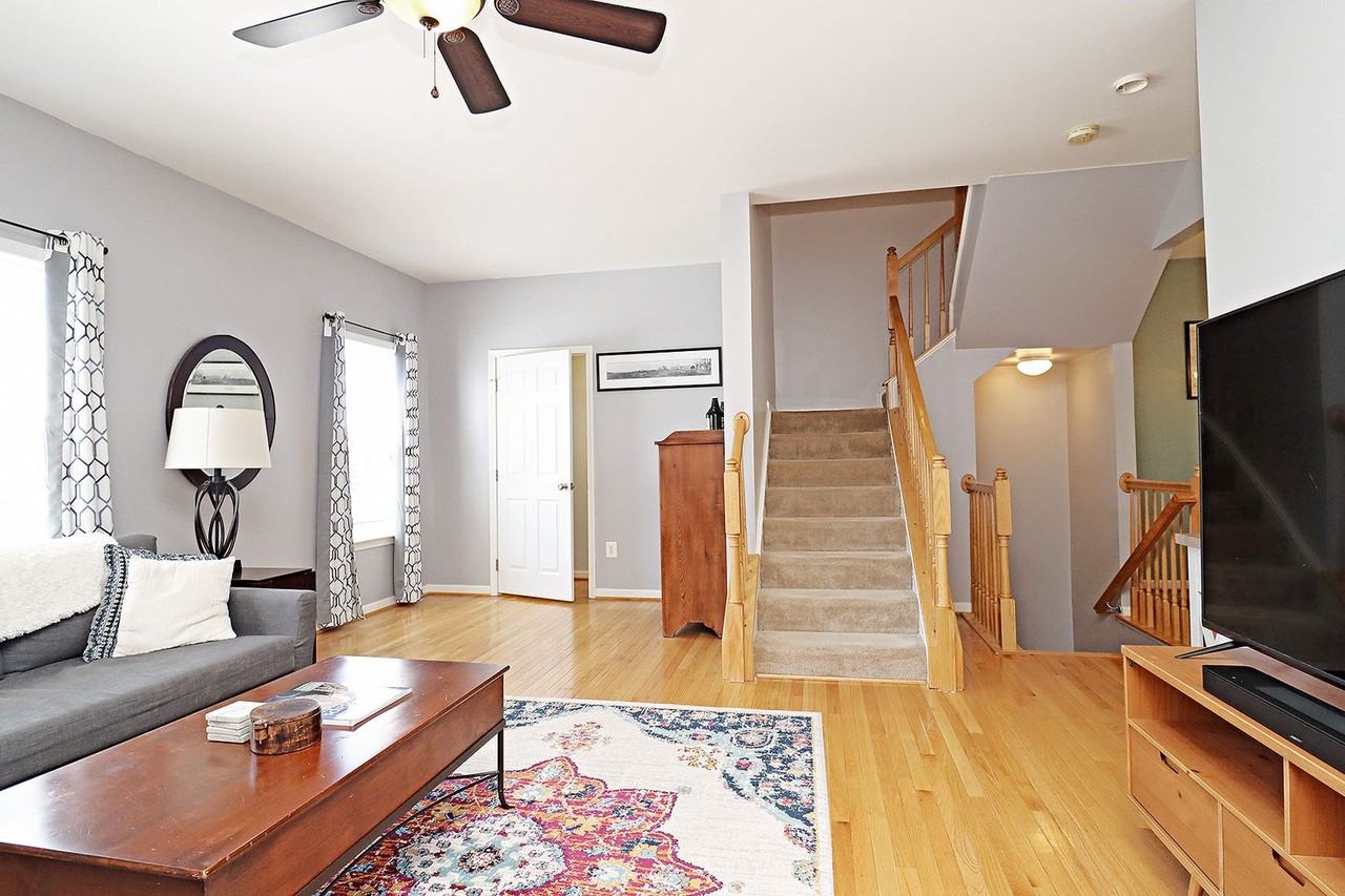 37 Pine Needle Way - Photo 3 of 29