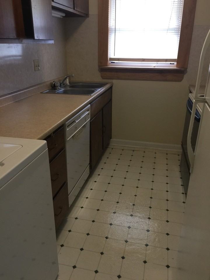 401 Fairfax Street - Photo 2 of 11