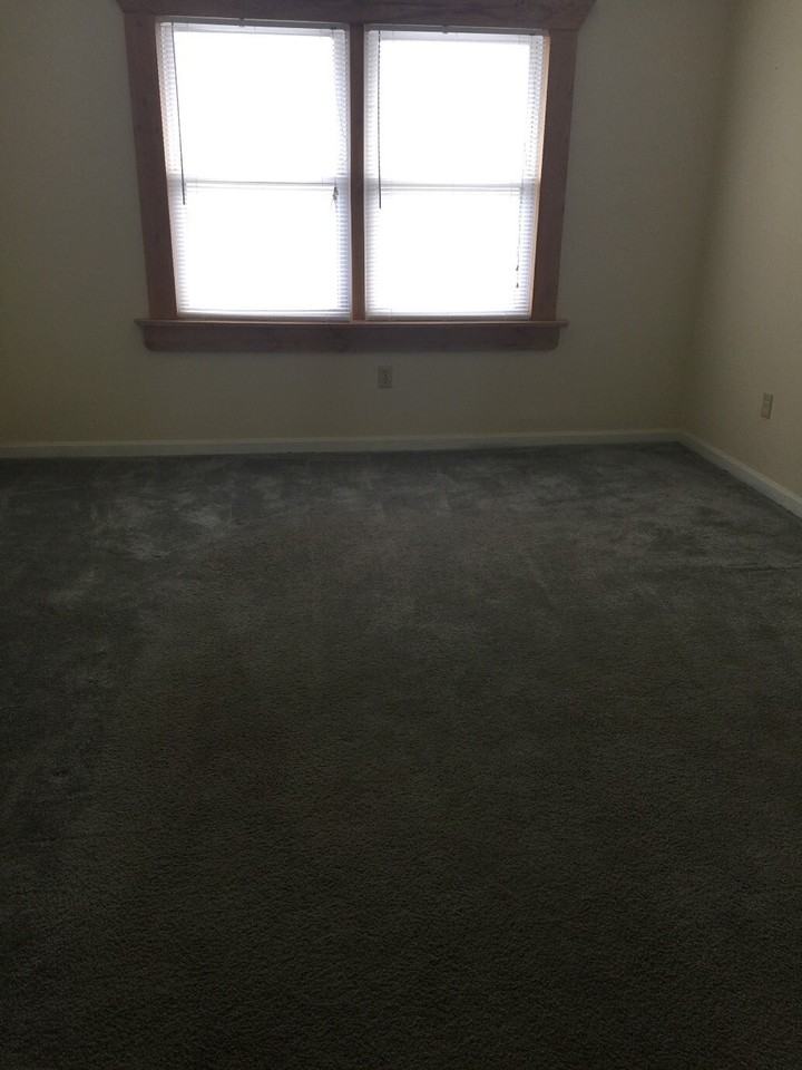 401 Fairfax Street - Photo 4 of 11