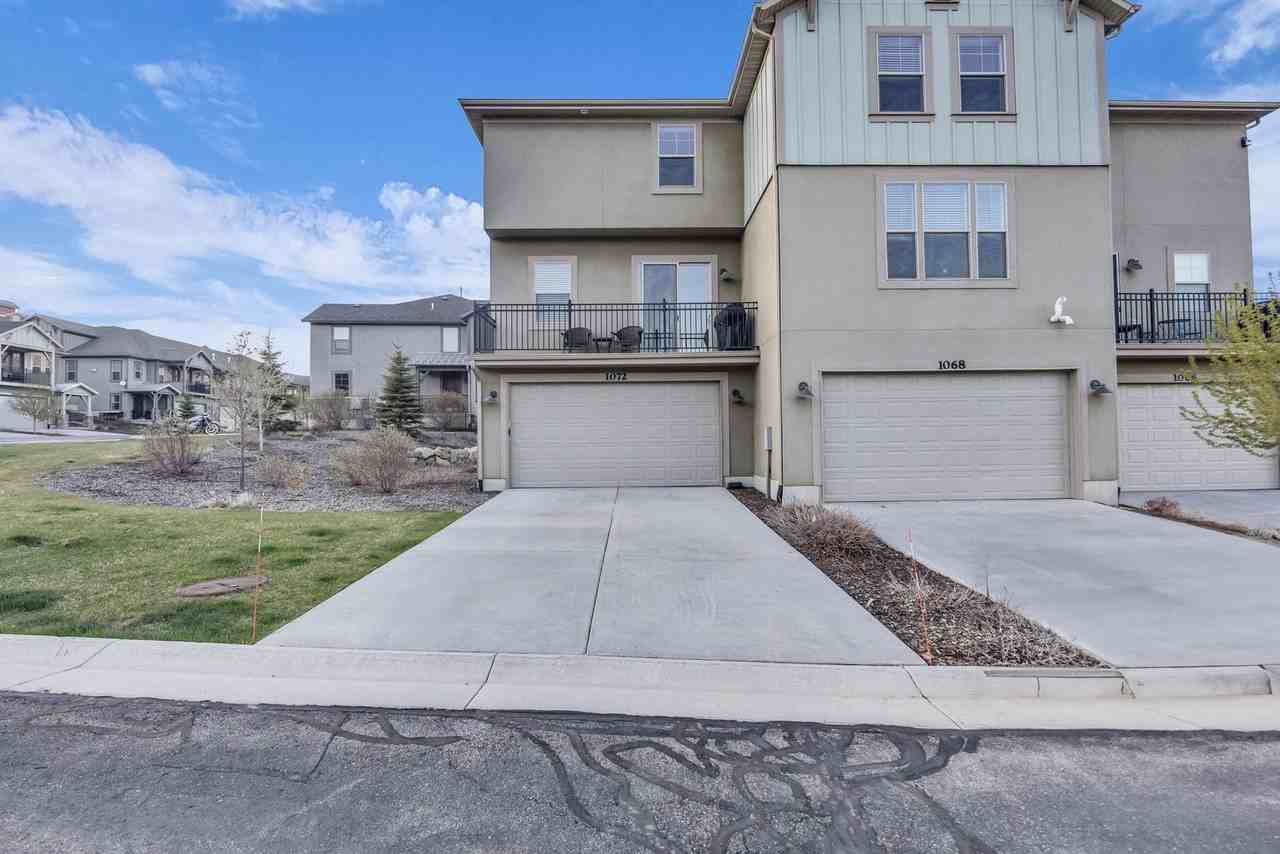 1072 W Cattail Ct - Photo 2 of 33