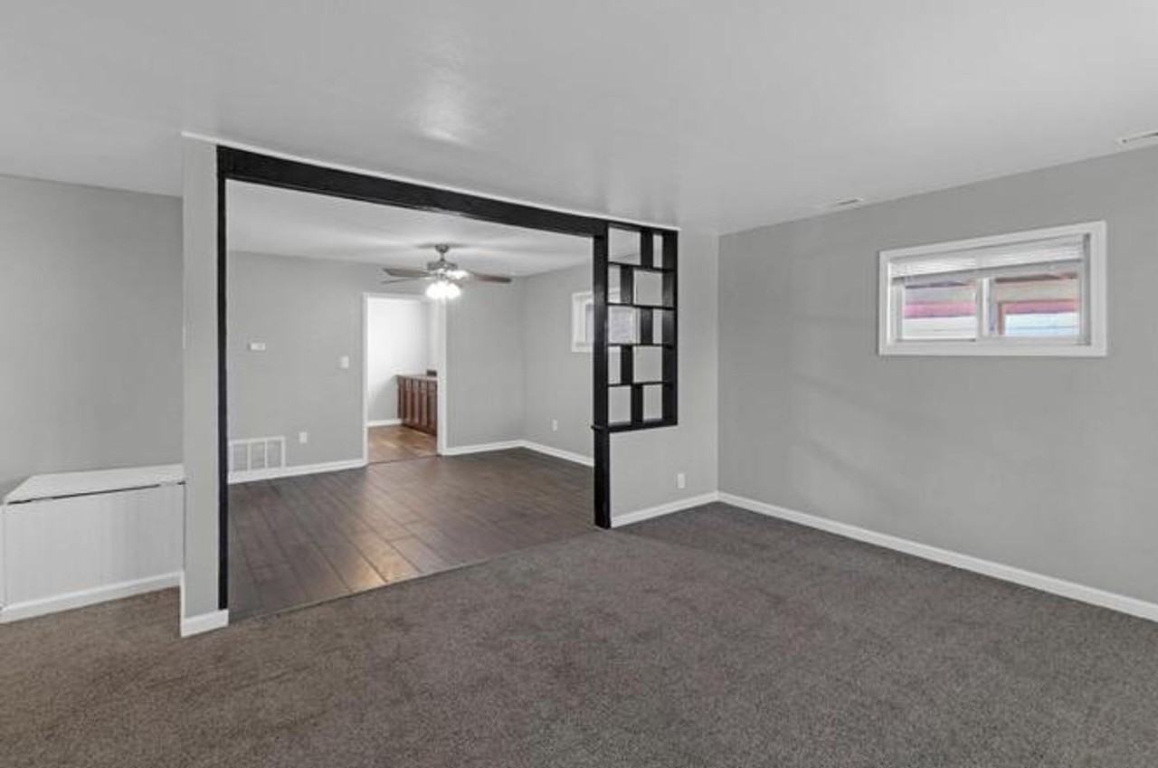 1943 Missouri St - Photo 2 of 19