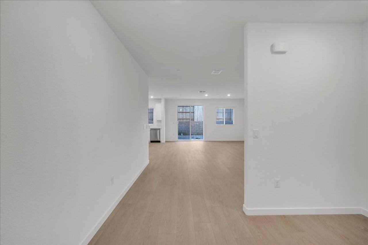 12658 Rosefinch Way - Photo 3 of 43