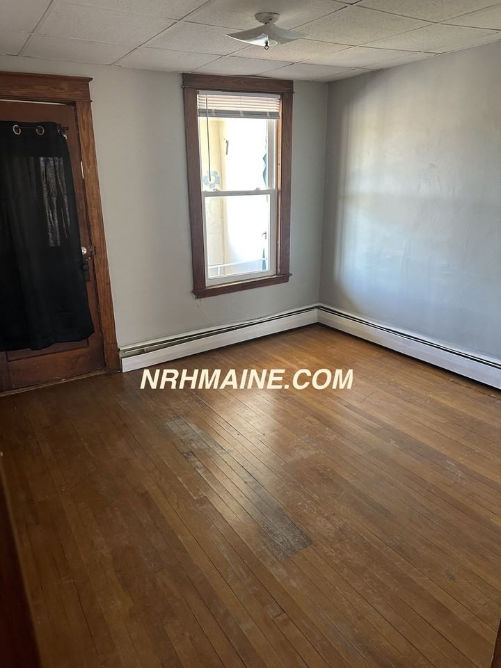 46 Third st - Photo 3 of 10