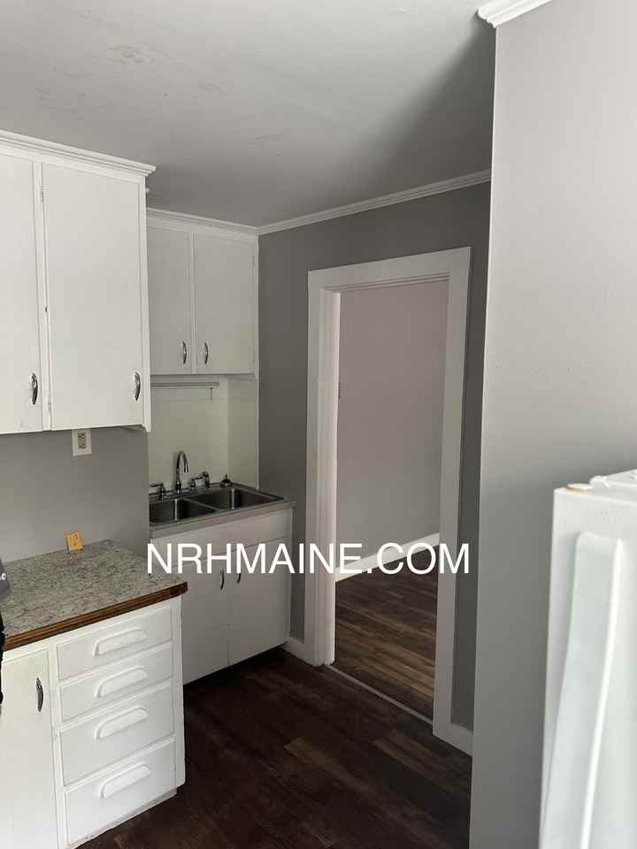 8 King Street, Norway - Photo 2 of 6