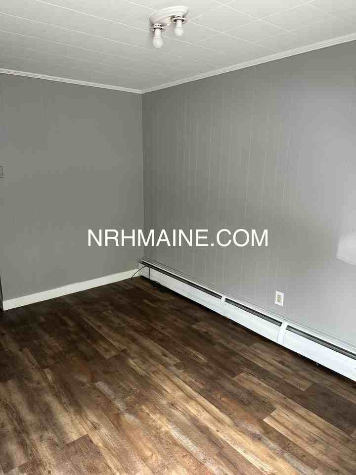 8 King Street, Norway - Photo 3 of 6