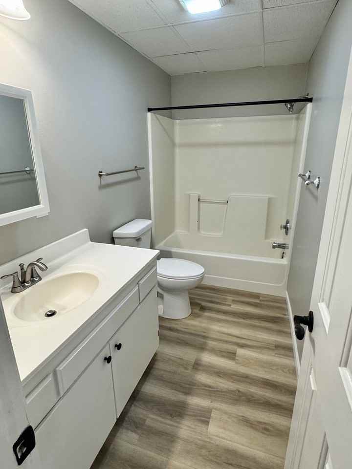 1109 South Main Street - Photo 5 of 8