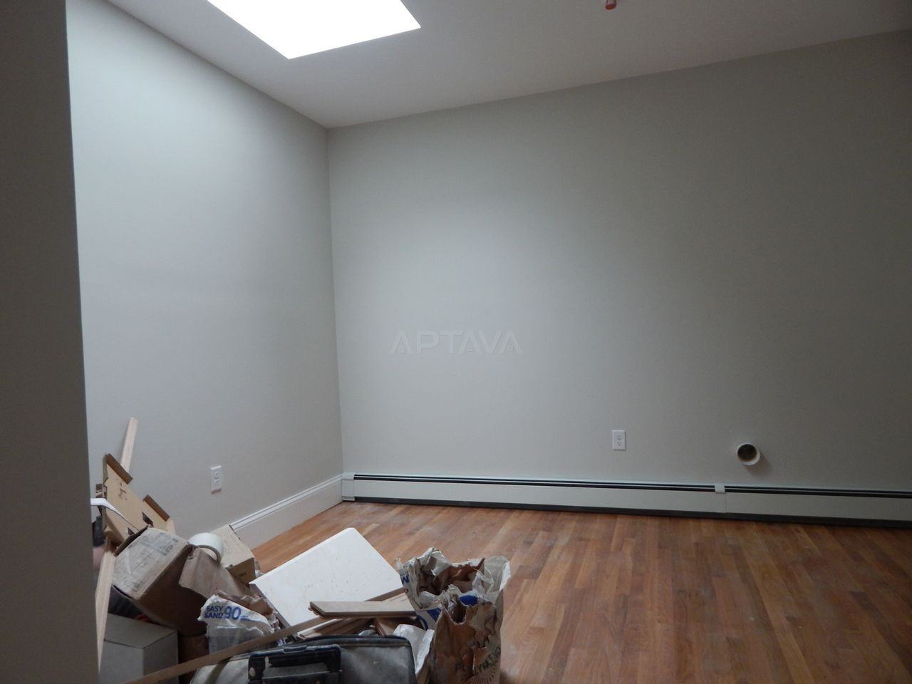 483 Medford St #B - Photo 6 of 9