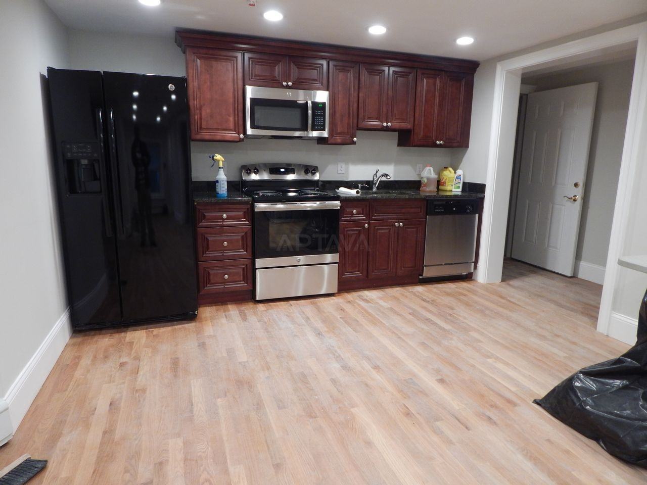 483 Medford St #B - Photo 6 of 9