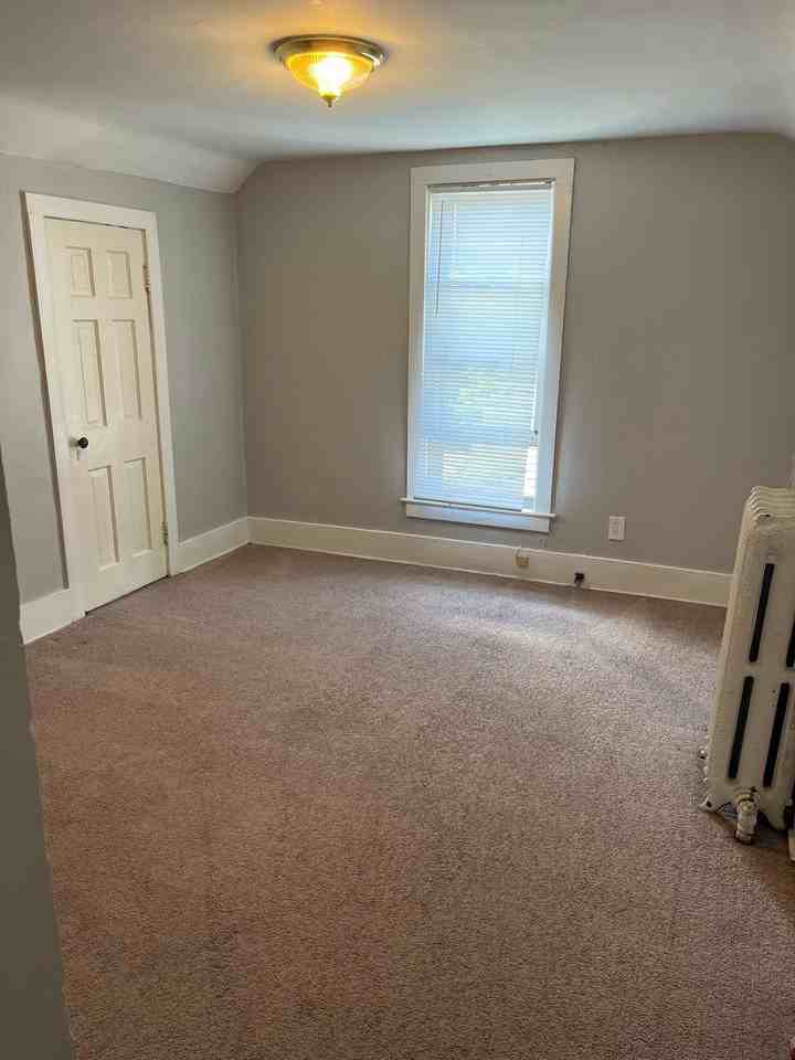 301 North State Street - Photo 4 of 12