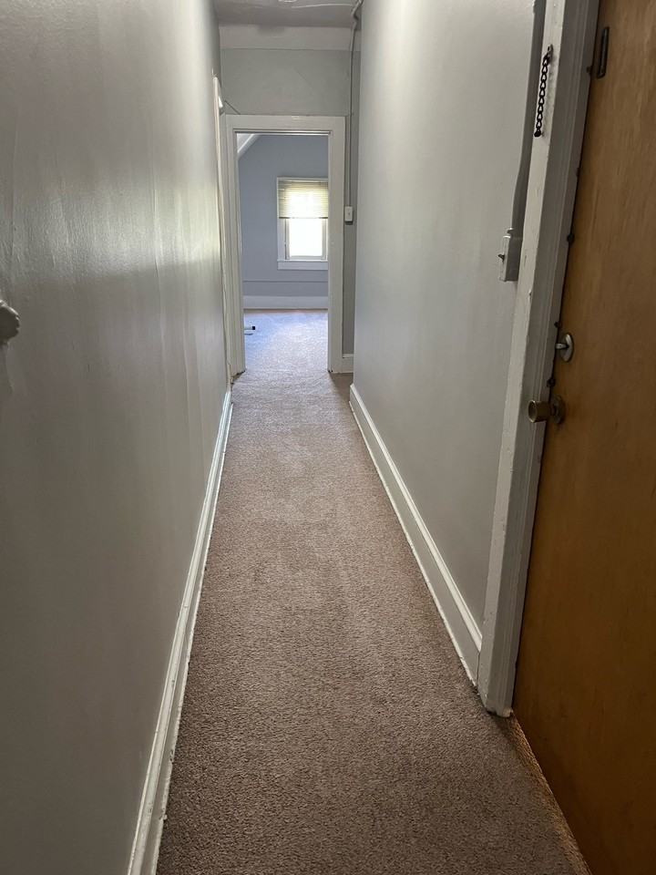 301 North State Street - Photo 7 of 12