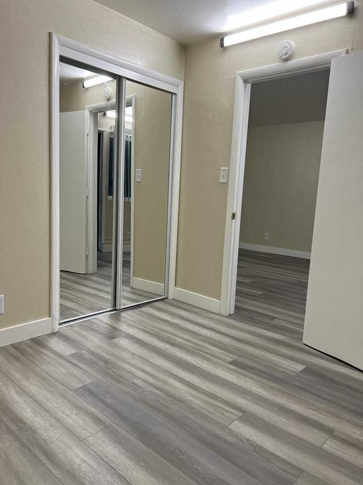 1931 Dwight Way - Photo 6 of 15