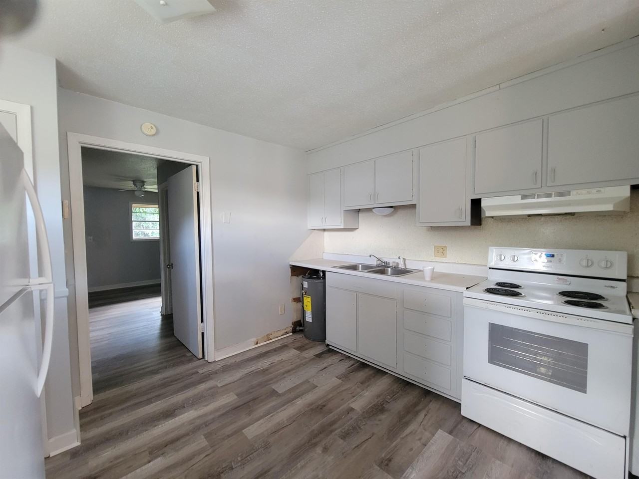 Sprague Garden Apartments - Photo 3 of 8