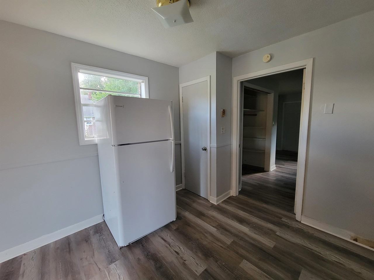 Sprague Garden Apartments - Photo 4 of 8