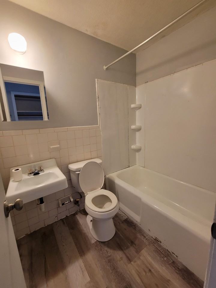 Sprague Garden Apartments - Photo 6 of 8
