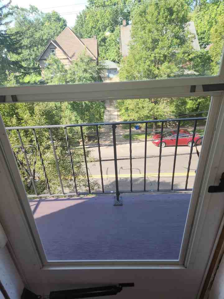 1252 Fulton - Photo 2 of 10