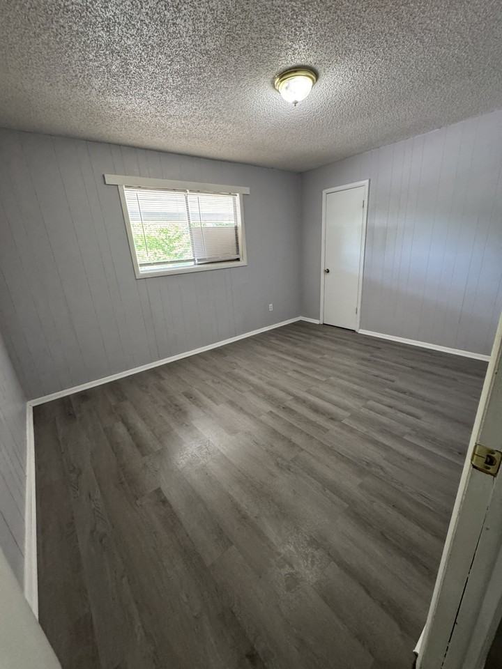 Heather Apartments - Photo 2 of 12