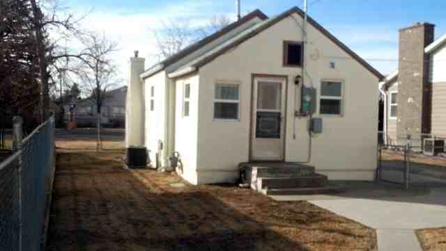921 Howard Ave - Photo 6 of 6