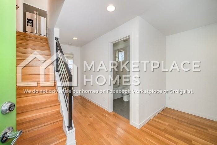 4128 36th Ave Sw #B - Photo 3 of 21