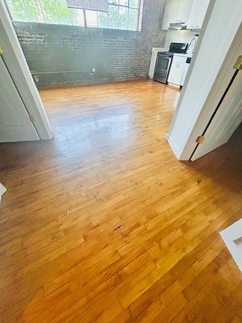 423 E 3rd St #204 - Photo 2 of 11