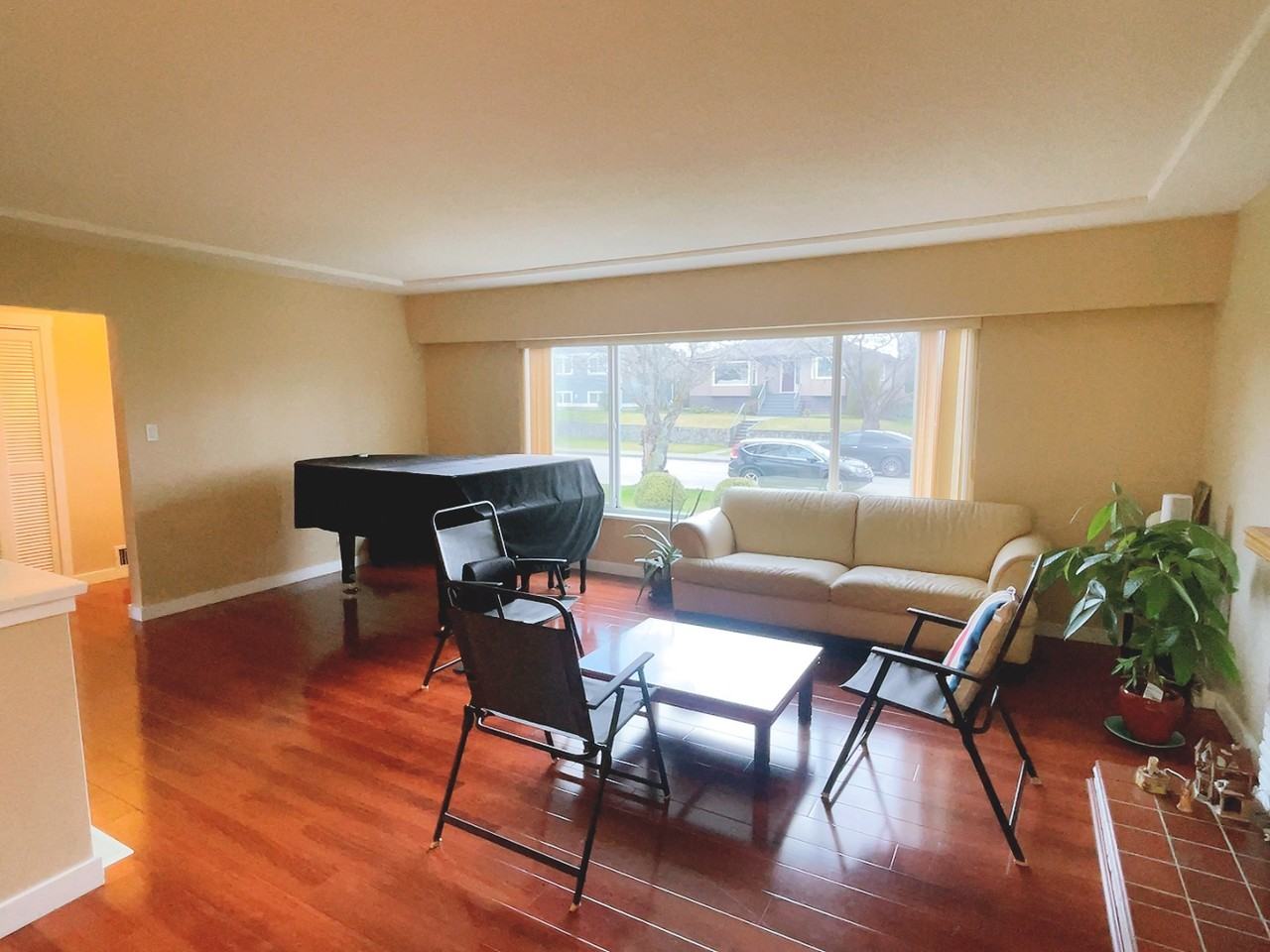 4841 Southlawn Drive - Photo 2 of 19