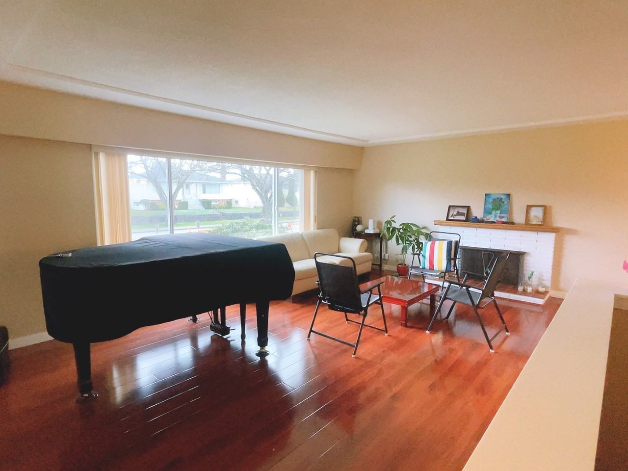 4841 Southlawn Drive - Photo 3 of 19