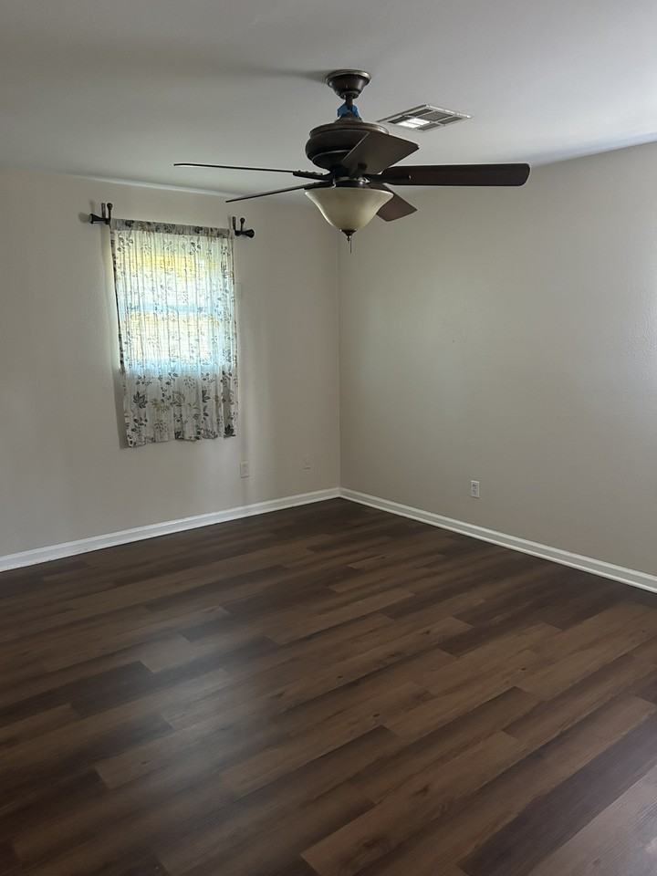 4541 Laine Ave #NA - Photo 2 of 6