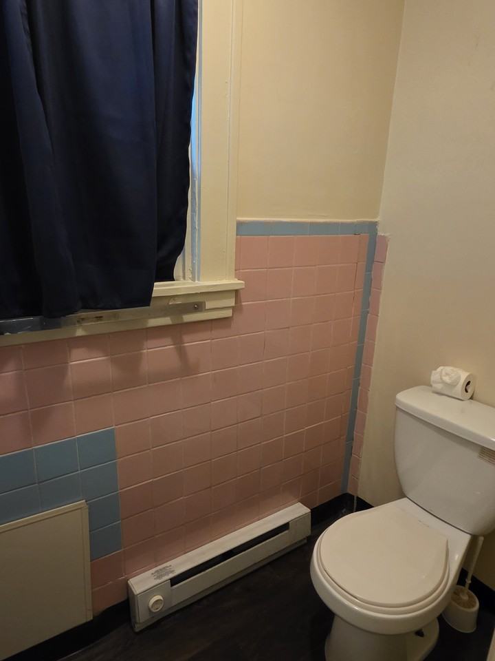 1721 Wayne St - Photo 2 of 18