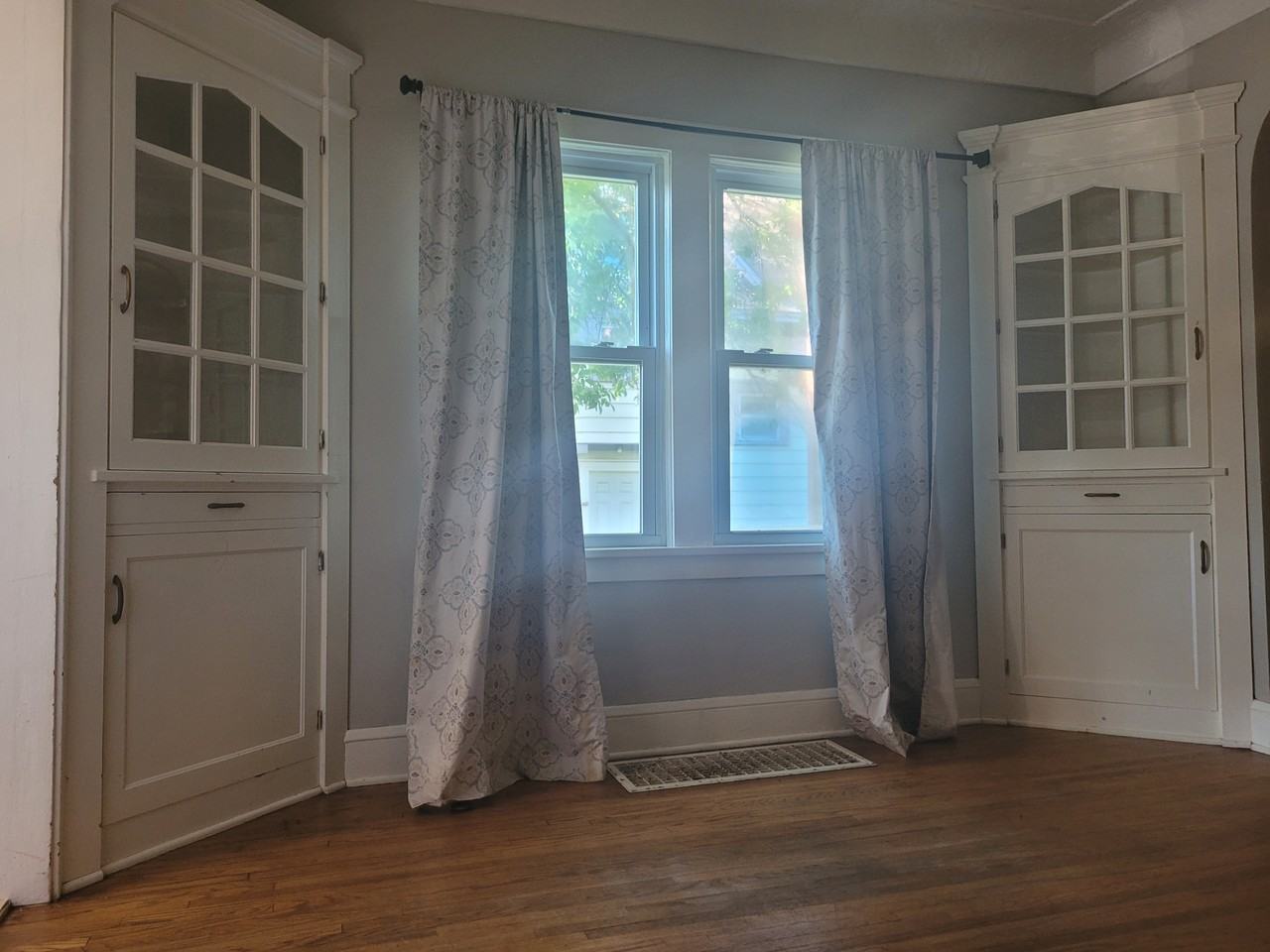 716 9th Ave S #NA - Photo 4 of 16