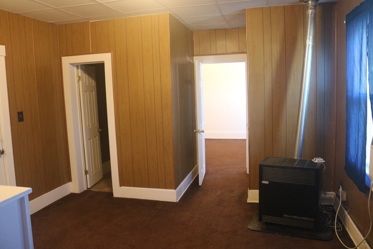 716 E 4th Ave #9 - Photo 3 of 14