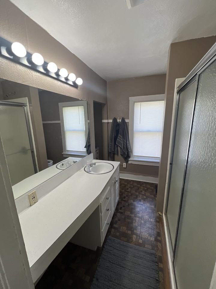 220 Washington Ave #NA - Photo 3 of 5