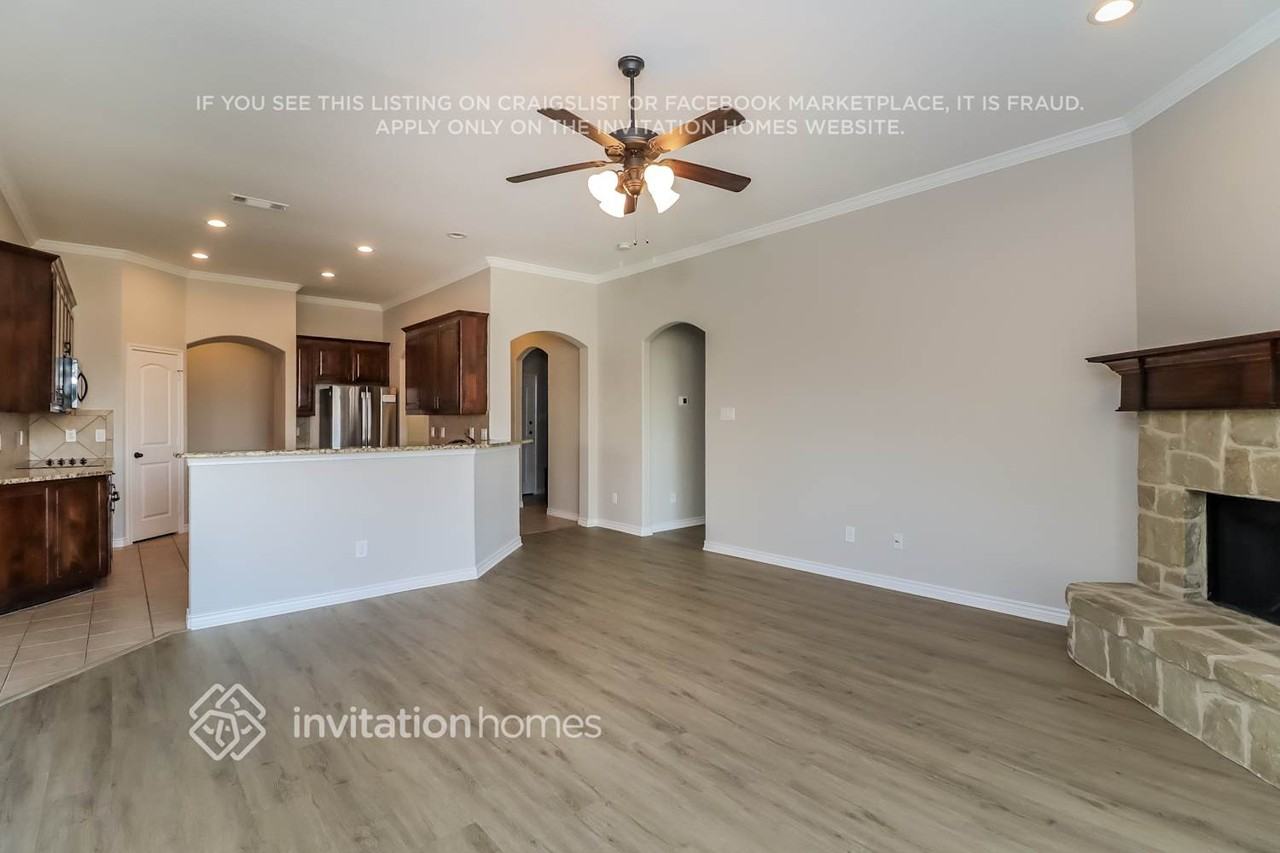 1155 Rosemary Ct - Photo 5 of 17
