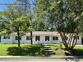 featured image of 205 W Drake Ave