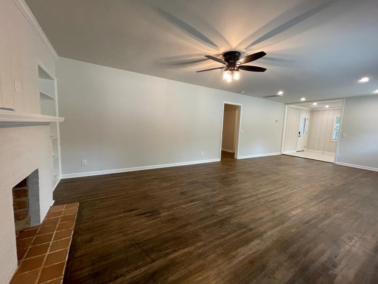 205 W Drake Ave - Photo 3 of 11
