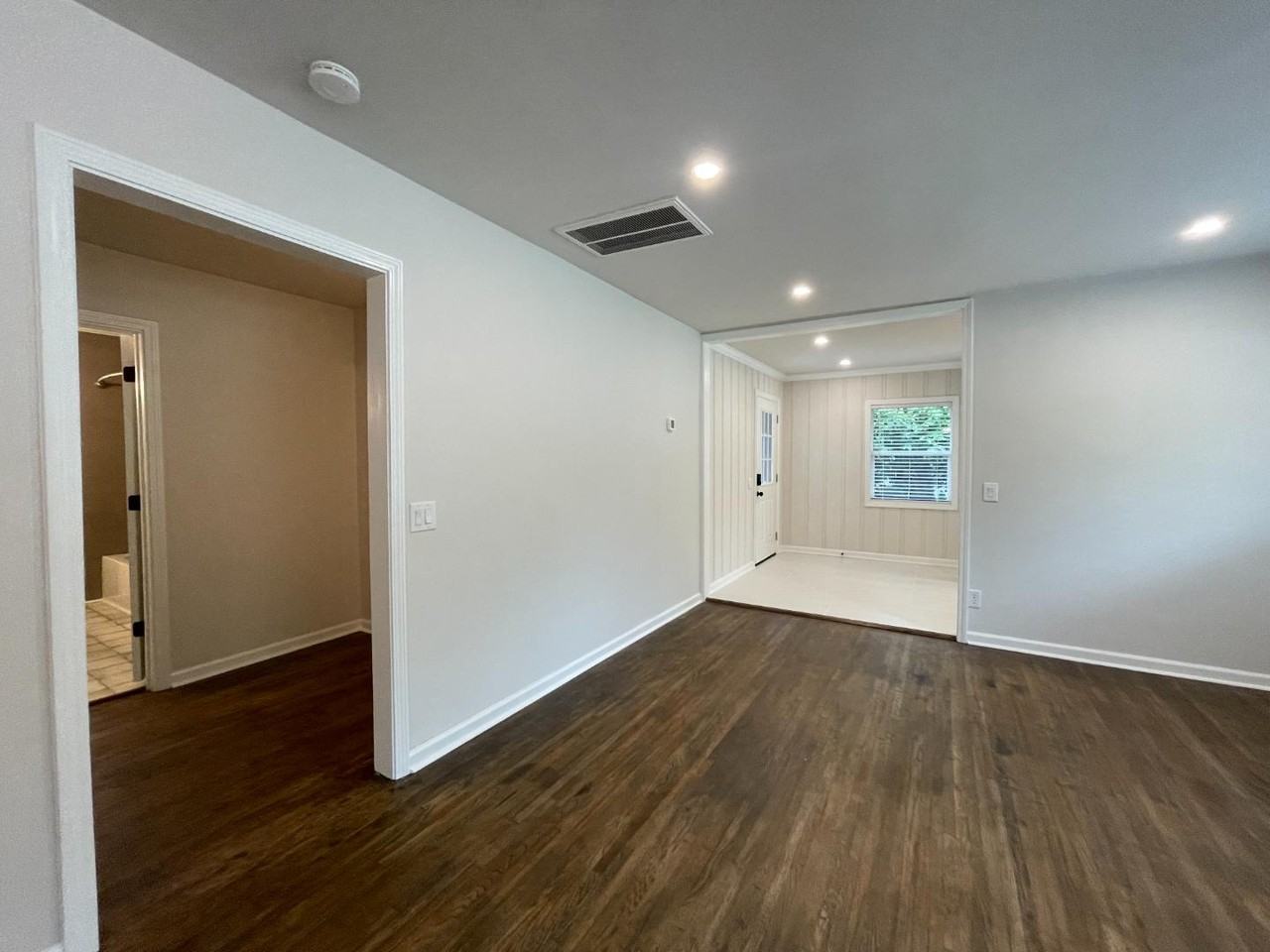 205 W Drake Ave - Photo 7 of 11