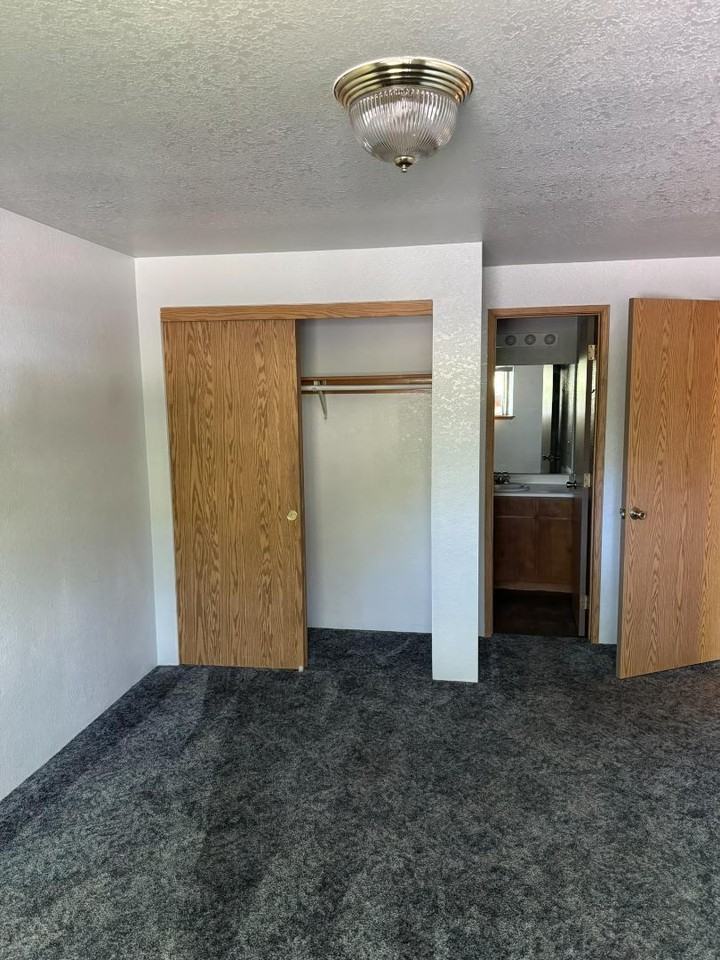 300 Shafer Ln Apt E1 - Photo 5 of 11