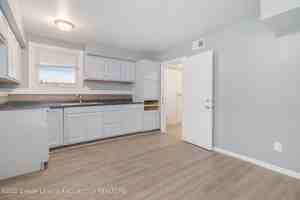 featured image of 858 E Greenlawn Ave