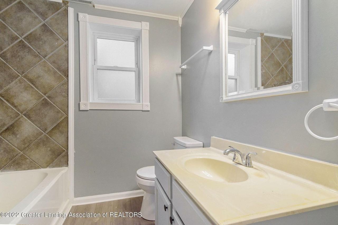 858 E Greenlawn Ave - Photo 3 of 5