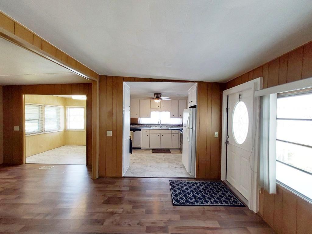 810 51st Ave W - Photo 7 of 20